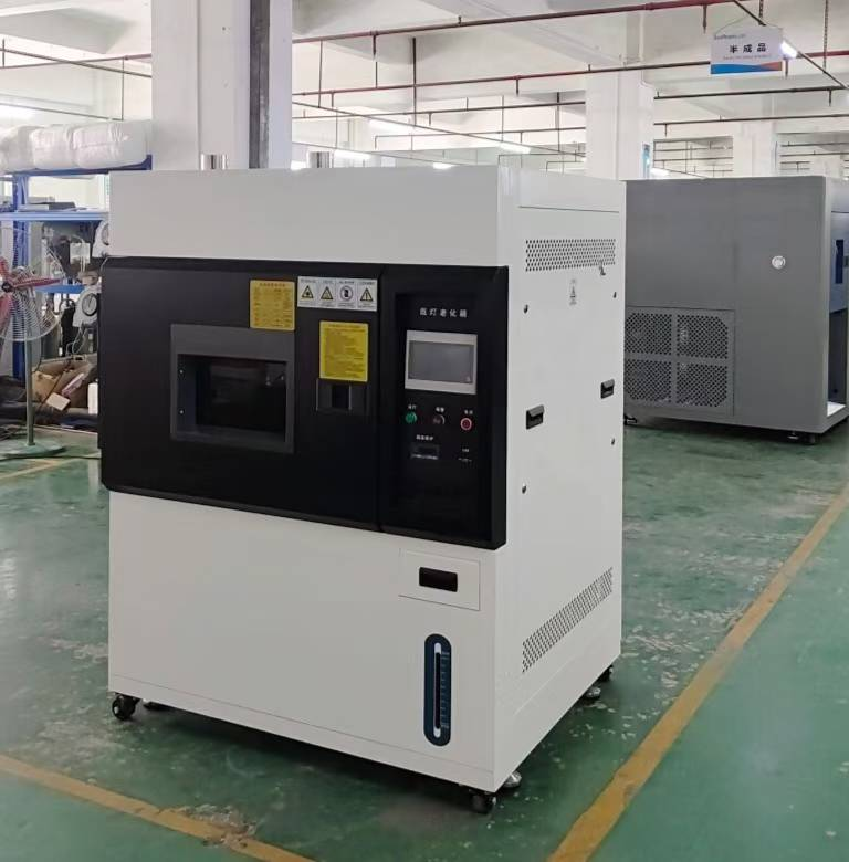 225L氙灯老化试验箱发货浙江客户公司